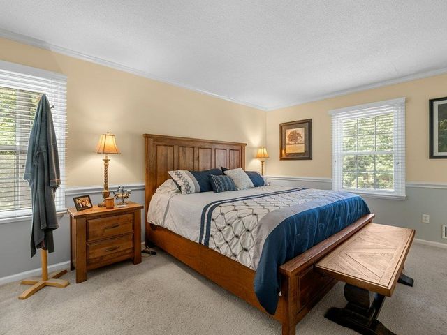 332 E Killarney Lake, Moore, SC 29369