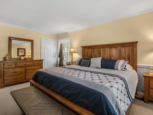 332 E Killarney Lake, Moore, SC 29369