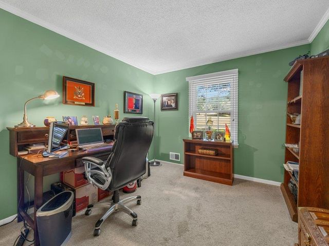 332 E Killarney Lake, Moore, SC 29369