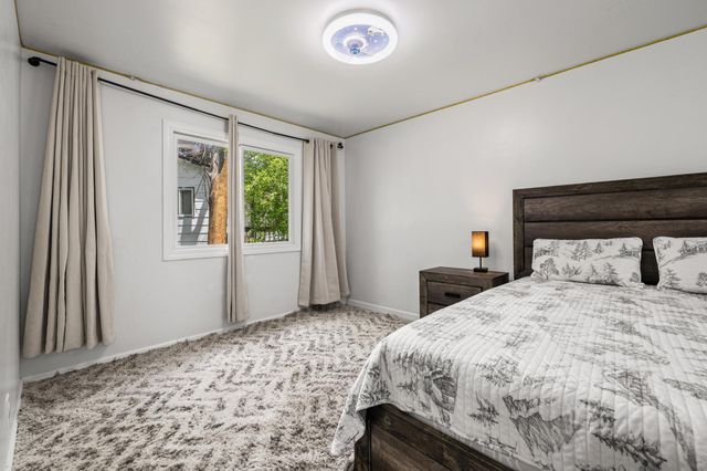 806 Parkway Drive, Saint Paul, MN 55106