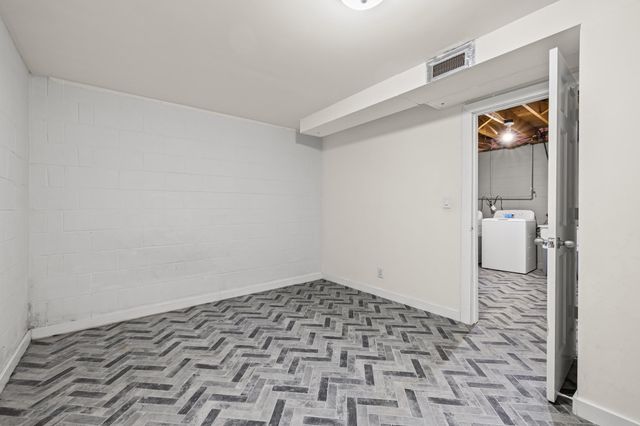 806 Parkway Drive, Saint Paul, MN 55106