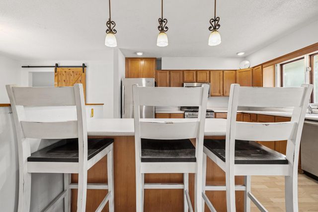 806 Parkway Drive, Saint Paul, MN 55106