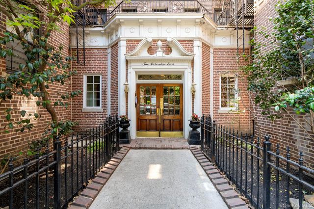35-16 85th Street 1I, Jackson Heights, NY 11372