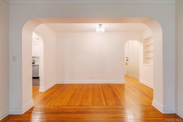 35-16 85th Street 1I, Jackson Heights, NY 11372