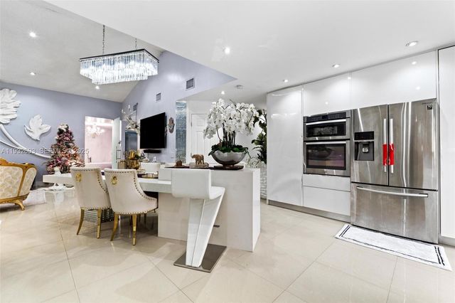 5018 SW 148th Pl, Miami, FL 33185