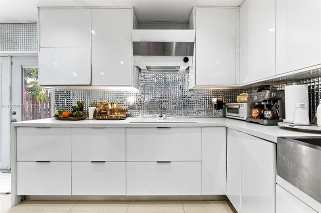 5018 SW 148th Pl, Miami, FL 33185