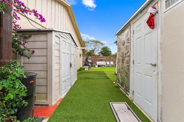 5018 SW 148th Pl, Miami, FL 33185