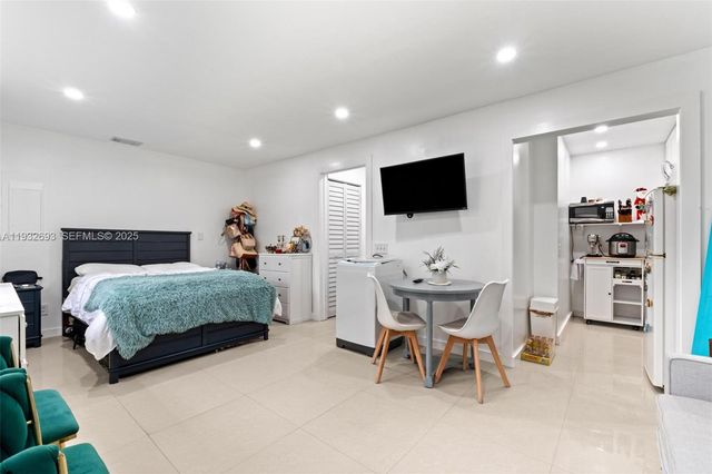 5018 SW 148th Pl, Miami, FL 33185