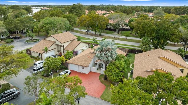 5018 SW 148th Pl, Miami, FL 33185