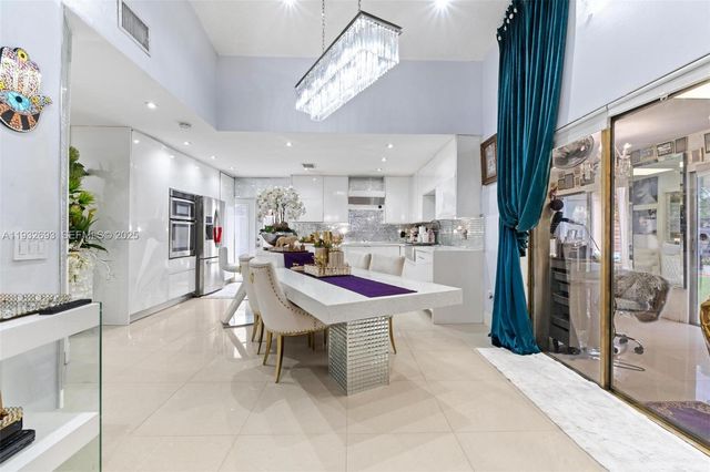 5018 SW 148th Pl, Miami, FL 33185