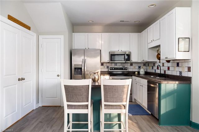 2471 Autumn Mist Drive, Winston-salem, NC 27103