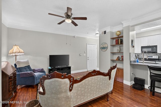 8539 GATE Parkway W 616, Jacksonville, FL 32216