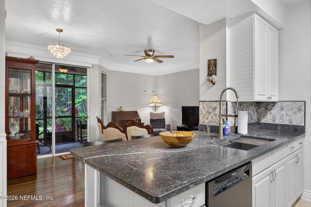 8539 GATE Parkway W 616, Jacksonville, FL 32216