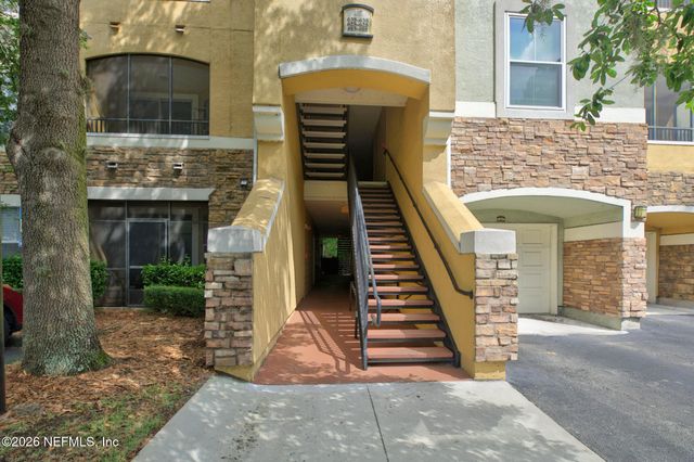 8539 GATE Parkway W 616, Jacksonville, FL 32216