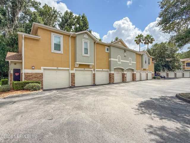 8539 GATE Parkway W 616, Jacksonville, FL 32216