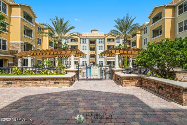 8539 GATE Parkway W 616, Jacksonville, FL 32216