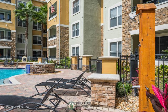 8539 GATE Parkway W 616, Jacksonville, FL 32216