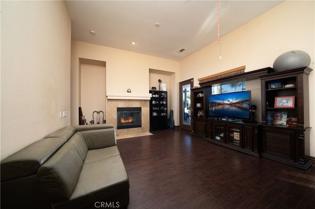 4071 Judy Cir, Corona, CA 92881