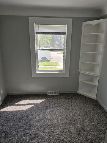7283 Minock, Detroit City, MI 48228