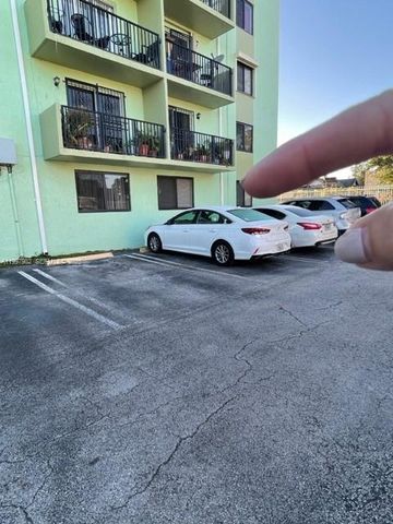 1530 SW 2nd St 105, Miami, FL 33135