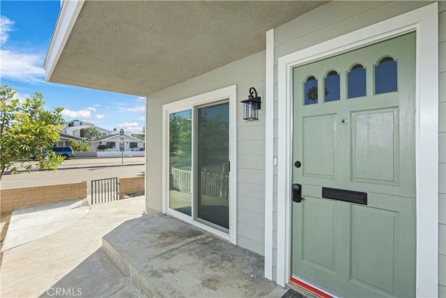 810 W BALBOA Boulevard A, Newport Beach, CA 92661