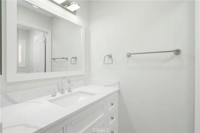 810 W BALBOA Boulevard A, Newport Beach, CA 92661
