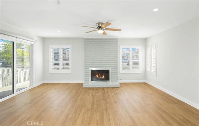 810 W BALBOA Boulevard A, Newport Beach, CA 92661