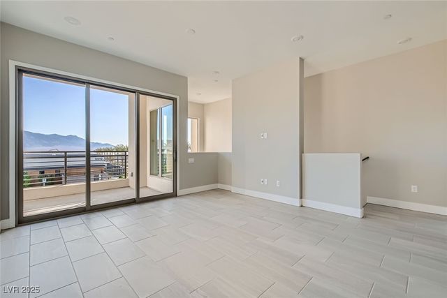 10005 Hematite Place 3, Las Vegas, NV 89143