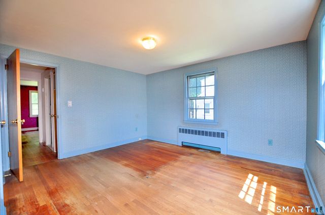 10 Lennox Avenue, Windsor, CT 06095
