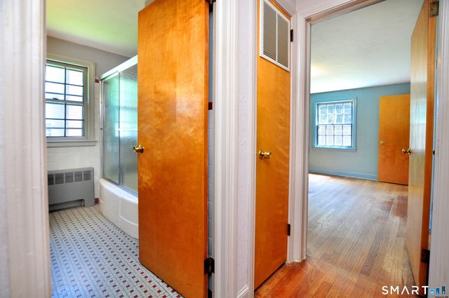 10 Lennox Avenue, Windsor, CT 06095