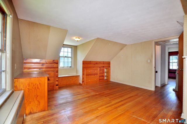 10 Lennox Avenue, Windsor, CT 06095