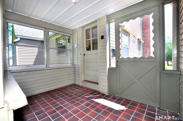 10 Lennox Avenue, Windsor, CT 06095