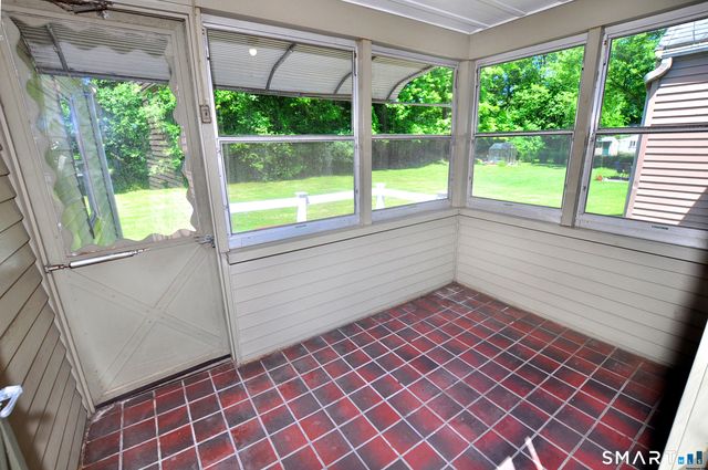10 Lennox Avenue, Windsor, CT 06095