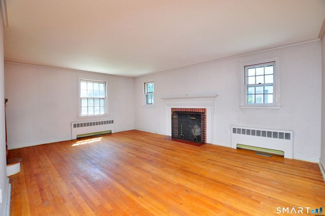 10 Lennox Avenue, Windsor, CT 06095