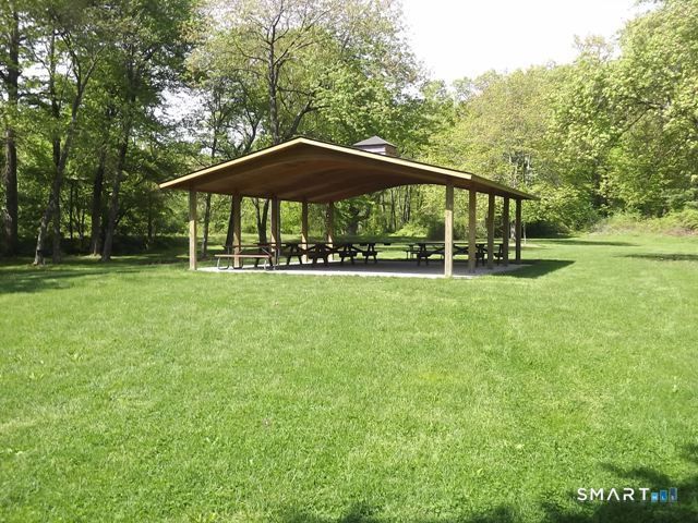 10 Lennox Avenue, Windsor, CT 06095