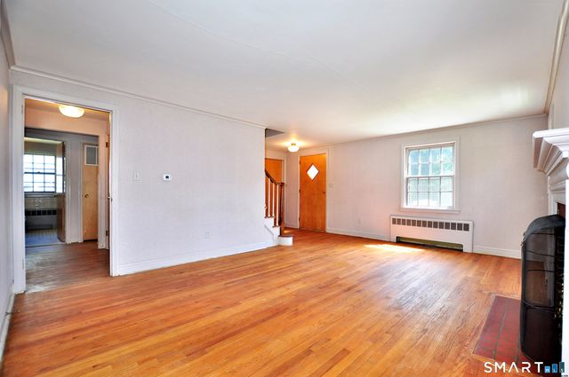 10 Lennox Avenue, Windsor, CT 06095