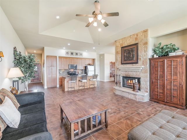 1908 Kahala Sunset DR G, Spicewood, TX 78669