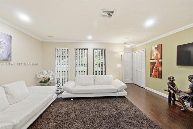 1625 Sunkist Way, Fort Myers, FL 33905