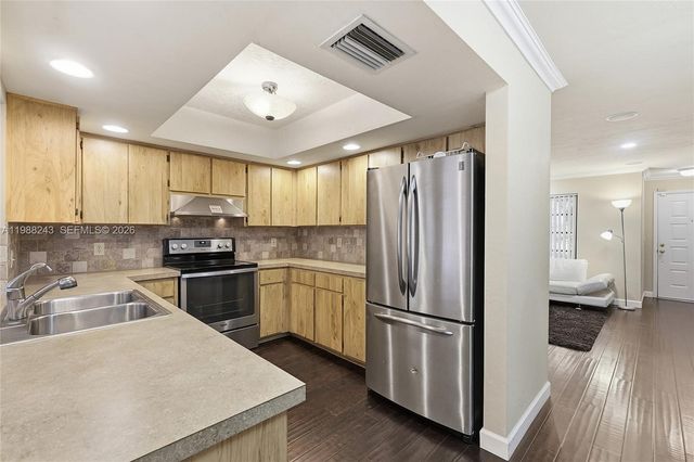 1625 Sunkist Way, Fort Myers, FL 33905