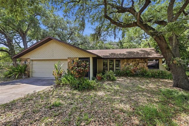 1625 Sunkist Way, Fort Myers, FL 33905