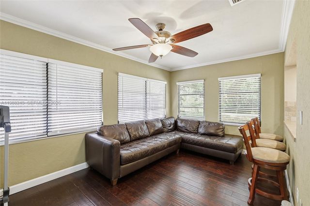 1625 Sunkist Way, Fort Myers, FL 33905