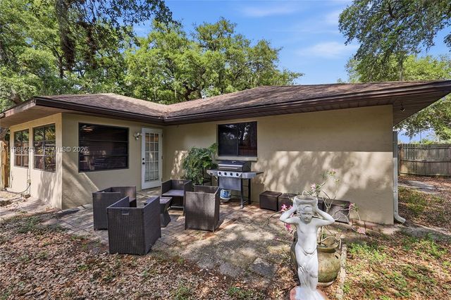 1625 Sunkist Way, Fort Myers, FL 33905