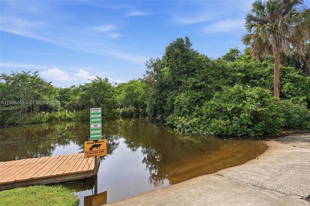 1625 Sunkist Way, Fort Myers, FL 33905