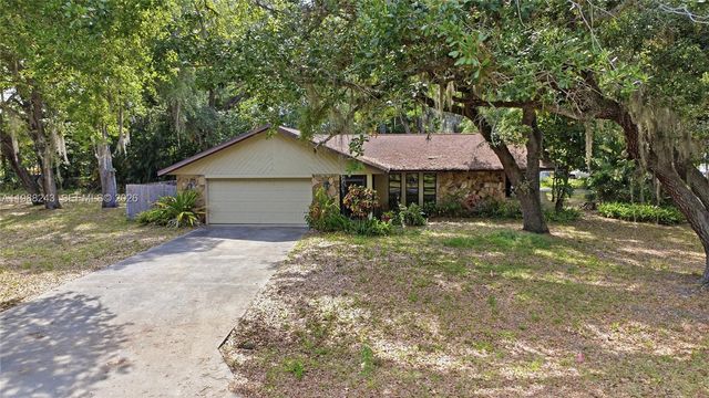1625 Sunkist Way, Fort Myers, FL 33905