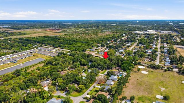 1625 Sunkist Way, Fort Myers, FL 33905