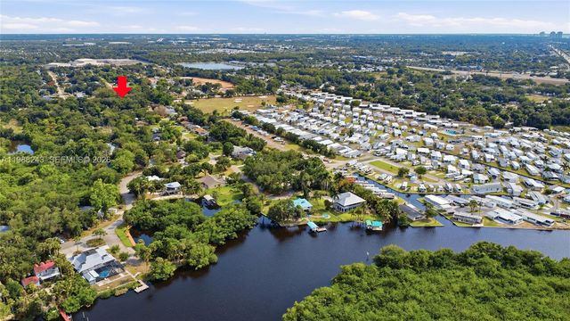 1625 Sunkist Way, Fort Myers, FL 33905