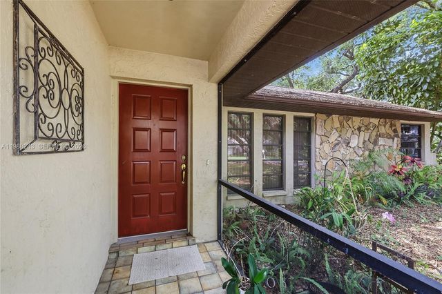 1625 Sunkist Way, Fort Myers, FL 33905