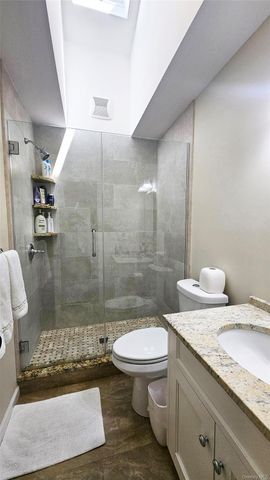 11 John Street, Westhampton Beach, NY 11978