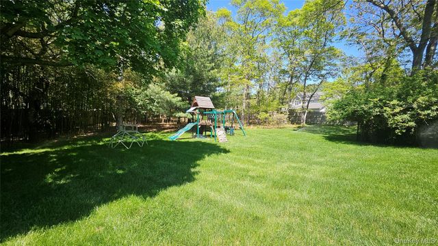11 John Street, Westhampton Beach, NY 11978