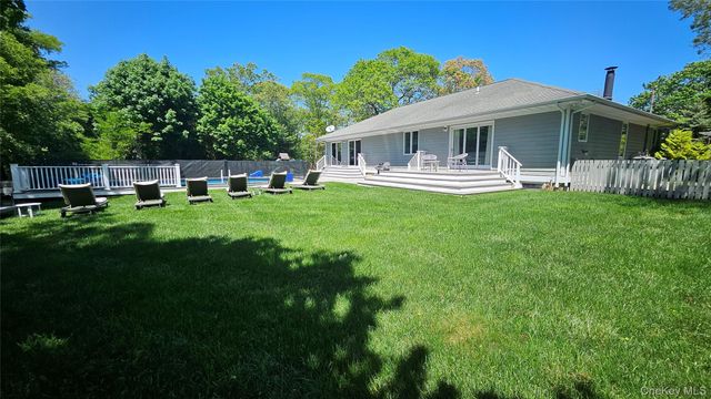 11 John Street, Westhampton Beach, NY 11978